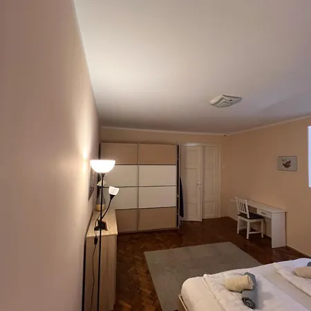 Apartment Bright & Light