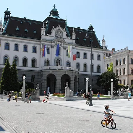 アパート Bright & Light リュブリャナ